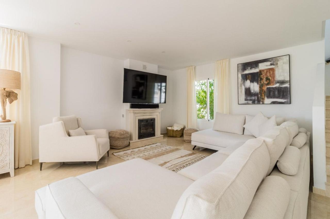 Villa Arcadia - Avenida 28 De Adelfas 29680 Estepona, Malaga