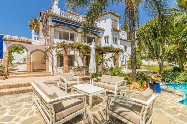 Arcadia Villa *