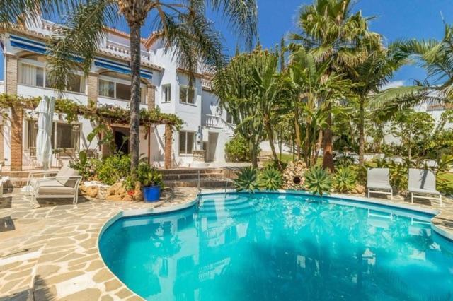Arcadia Villa *